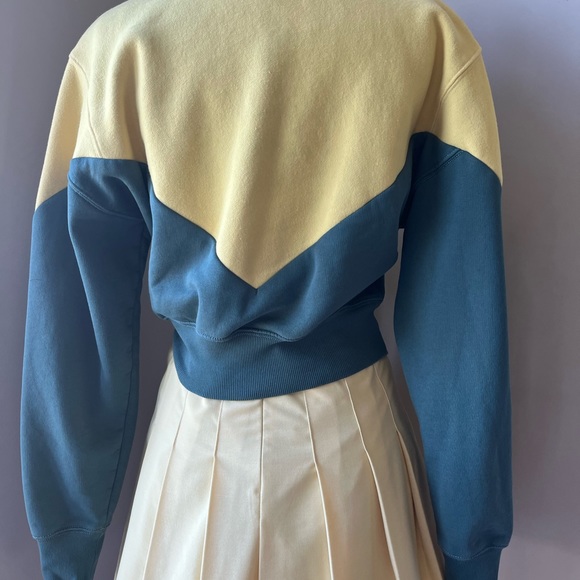 Tna Cheer Sweatshirt - Picture 3 of 9